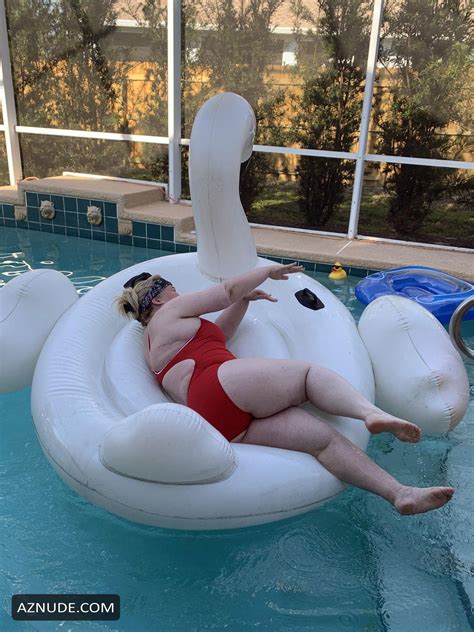 mama june takes inspiration from pamela anderson as she goes for a
