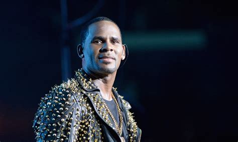 R Kelly Charged With 10 Counts Of Aggravated Criminal Sexual Abuse