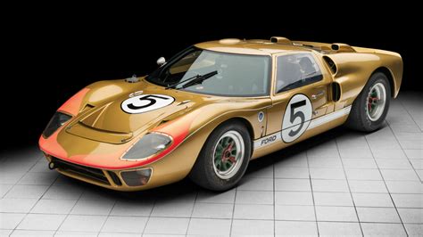 le mans winning ford gt heads  auction    drive