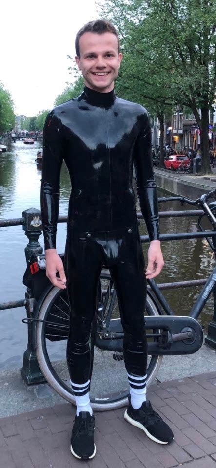 Hot Guys In Rubber Tumbex