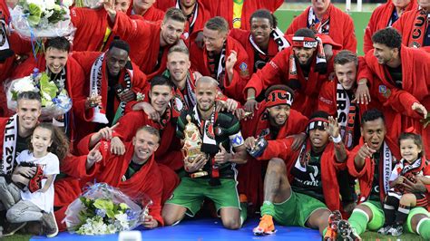 feyenoord verslaat teleurstellend az  ste bekerfinale nos