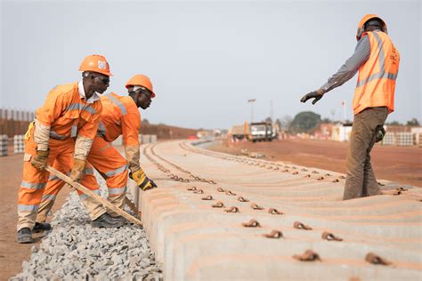 contract  guinea conakry siding   bauxite  colas rail
