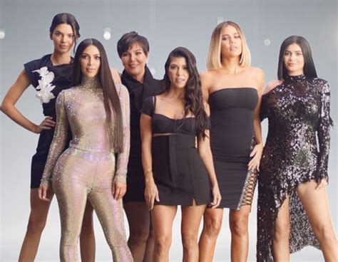 watch a first look at keeping up with the kardashians season 15 e