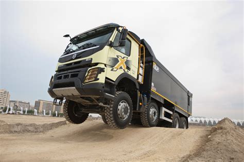 volvo unveils automatic  wheel drive truck tech products  services construction week