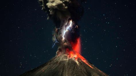 incredible timelapse   erupting volcano youtube