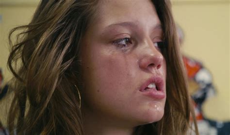 Crying Adele Exarchopoulos Blue Is The Warmest Colour La