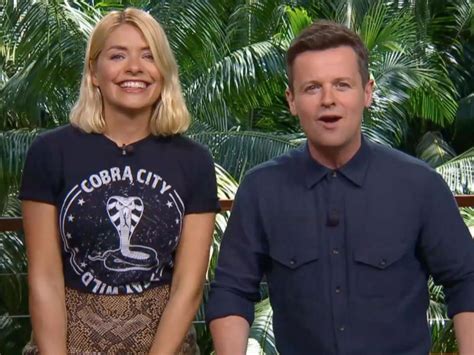 i m a celebrity 2018 holly willoughby kicks off ‘adventure of a