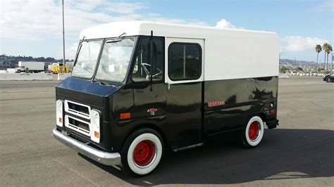 chevrolet  p step van classic chevy trucks vintage trucks