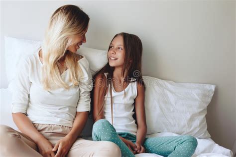 Mom With Tween Daughter Stock Image Image Of Preteen