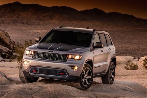 jeep grand cherokee trailhawk leaks  early performancedrive