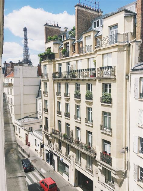 view   airbnb  paris travel