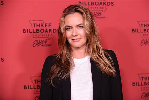 Alicia Silverstone Under Fire For Saying She Co Sleeps With 11 Year Old