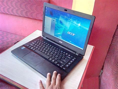 learn   acer   core  laptop travelmate p price spec hands