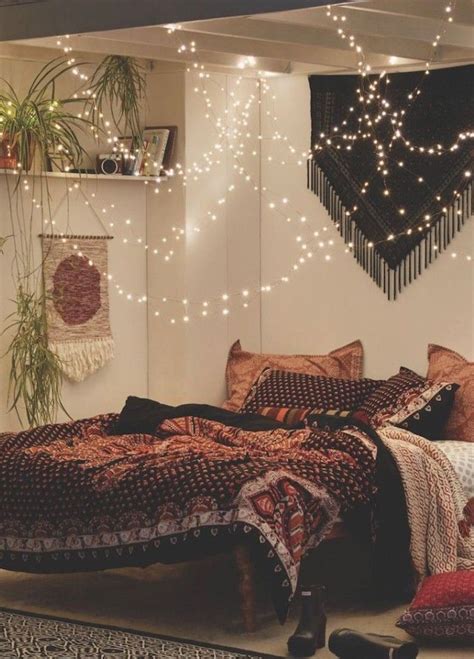 20 Fairy Lights Above Bed