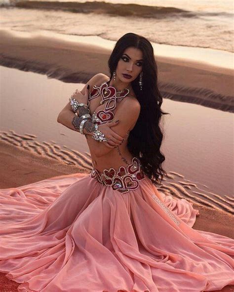 Pin By Angel Green On Belly Dancing Belly Dancer
