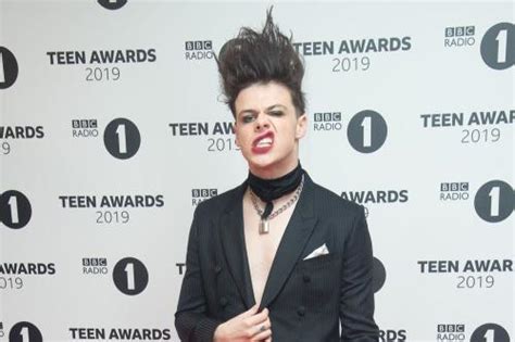 yungblud no one should be judged for their sexuality