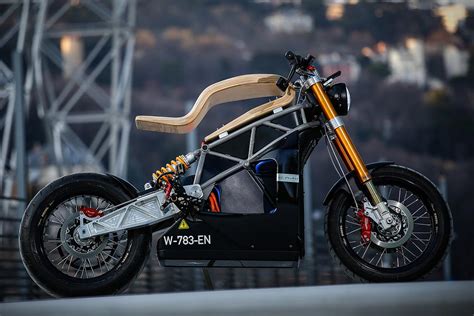 video french electric motorcycle claims  mile range mcn