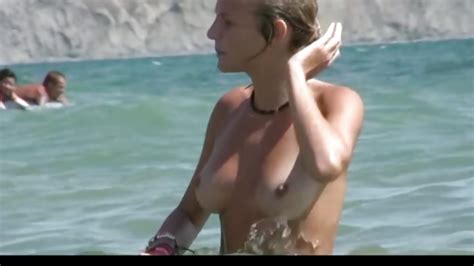 watch a naked chick at the beach tan porntube