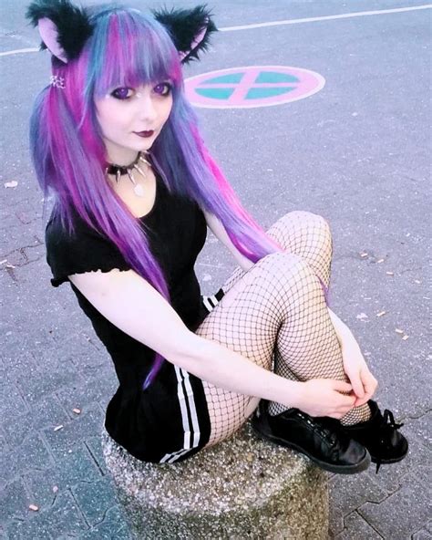 30 Gothic Pastel Looks For This Summer Pastel Goth Outfits Cute Goth