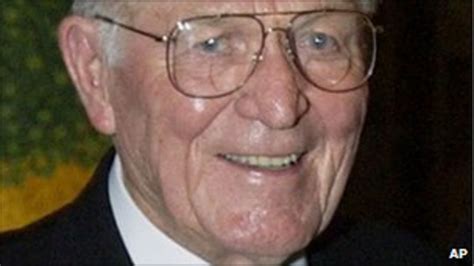 Band Of Brothers Maj Richard Winters Dies Aged 92 Bbc News