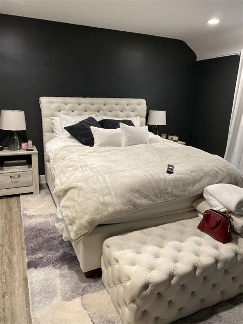 cozy black white bedroom  wall decor ideas