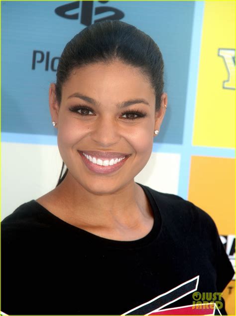 Vanessa Hudgens Sarah Hyland And Jordin Sparks Power Of Youth Honorees