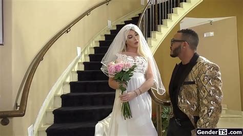 Tranisa On Twitter Aubrey Kate Looks Fantastic As A Sexy Bride In
