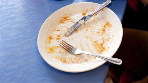 dont finish  plate   countries   offend  huffpost uk food