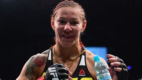 Cris Cyborg Justino Using Birth Control To Cut Weight For Ufc Fight