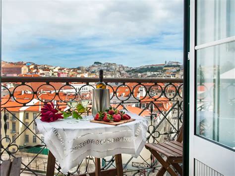 airbnbs  lisbon    places  stay  lisbon