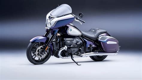 bmw expands its r18 line with the transcontinental and bagger models cnet