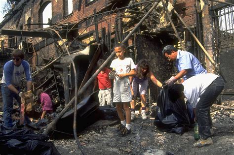 remembering   la riots   decades  huffpost