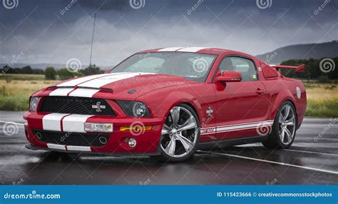 red coupe picture image