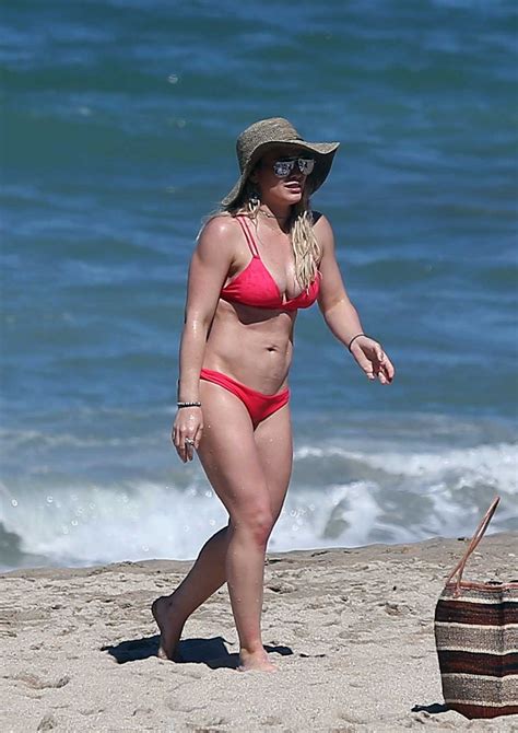 Hilary Duff Bares Bikini Body At A Beach In Mexico