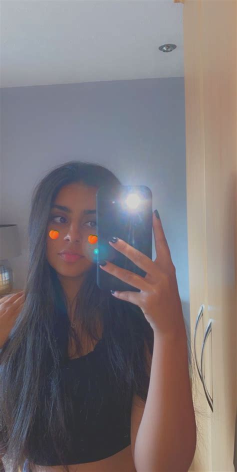 Pin By Sonya On Me X In 2020 Mirror Selfie Selfie Scenes Free