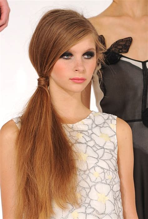 ponytail hairstyles    ponytail hair trend summer fashion