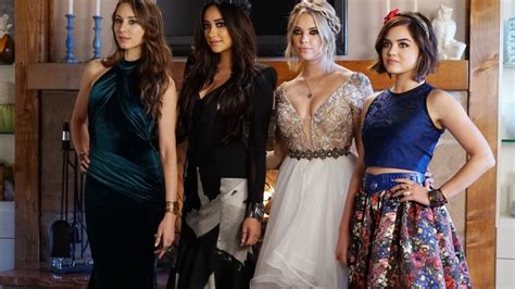 Watch 14 Jaw Dropping Moments From Pretty Little Liars You Completely