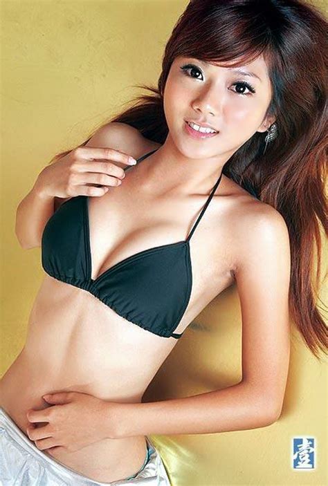 Sexy Asia Dou Hua Mei 豆花妹 In Sexy Bikini