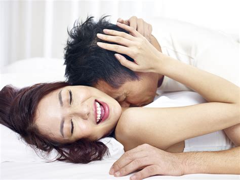 a foreign girl s guide on how to discuss sex with your japanese guy savvy tokyo
