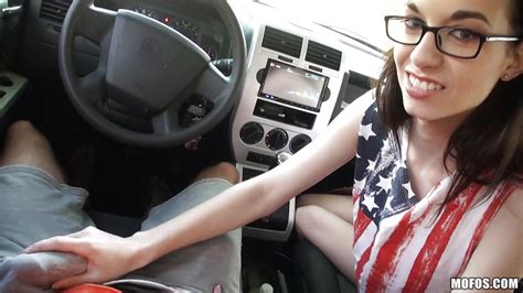 Tali Dava In Hitchhiker Girl With Glasses Sucks Driver S