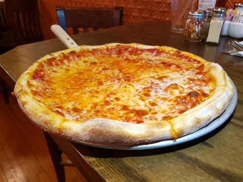 pasquales pizzeria  restaurant eynon nepa pizza review