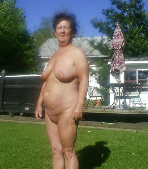 grannies flashing their old cunts 33 pics