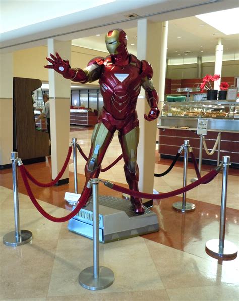 hollywood  costumes  props iron man  suit  display
