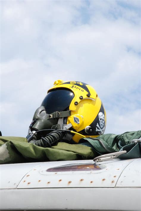 eyestothe skies fighter pilot helmet fighter jets
