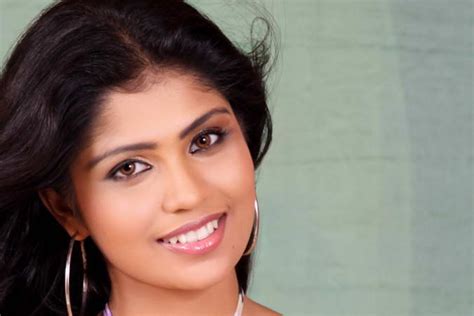 sexy sri lankan actress and models sandani sulakna