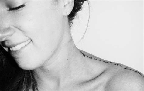 Upper Shoulder Name Tattoo Ideas Shoulder Tattoos For Women Shoulder