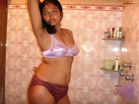 bengali college babe posing in bra panty bathroom pics