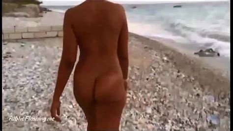 Amateur Ebony Girl Is Twerking Fully Nude Big Booty In