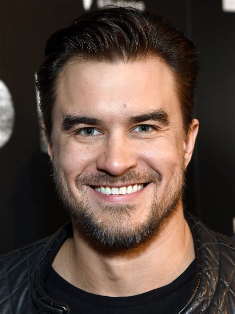 rob mayes pictures rotten tomatoes
