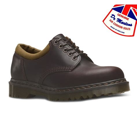 dr martens   england  leather  eyelet shoes chocolateolive